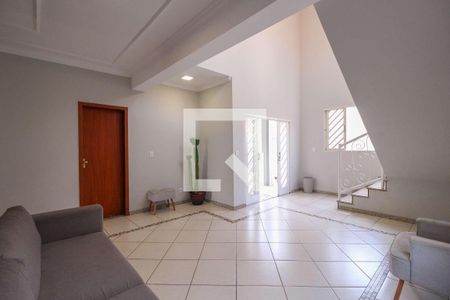 Casa à venda com 5 quartos, 410m² em João Pinheiro, Belo Horizonte