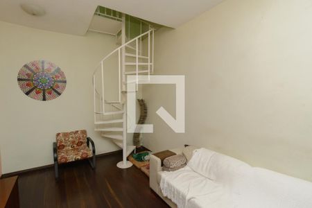 Sala de casa à venda com 4 quartos, 180m² em Milionários, Belo Horizonte