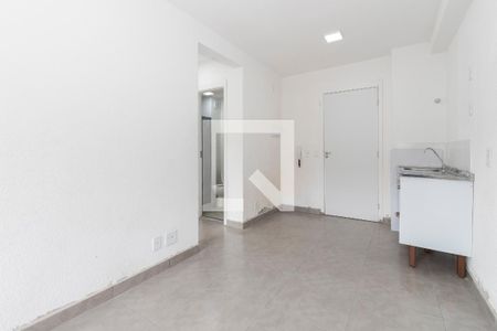 Sala/ Cozinha de apartamento à venda com 2 quartos, 37m² em Jardim São Luís, São Paulo