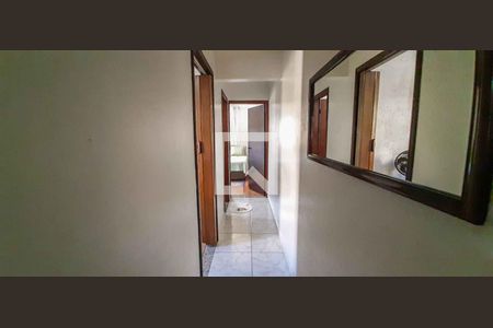 Casa 1 - Corredor de casa à venda com 4 quartos, 150m² em Umuarama, Osasco