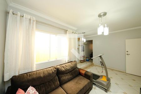 Sala 2 de casa à venda com 3 quartos, 250m² em Vila California, São Paulo