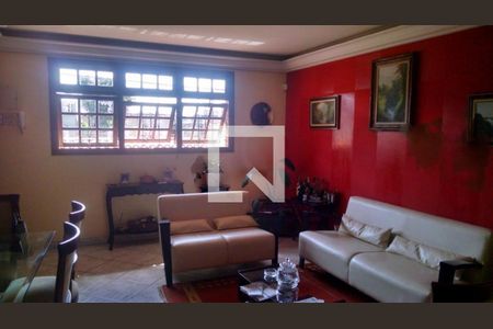 Casa à venda com 3 quartos, 250m² em Vila Sao Paulo, São Paulo