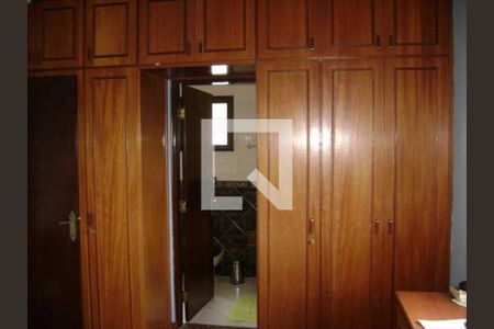 Casa à venda com 3 quartos, 250m² em Vila Sao Paulo, São Paulo