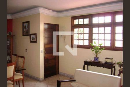 Casa à venda com 3 quartos, 250m² em Vila Sao Paulo, São Paulo