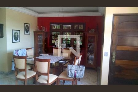 Casa à venda com 3 quartos, 250m² em Vila Sao Paulo, São Paulo