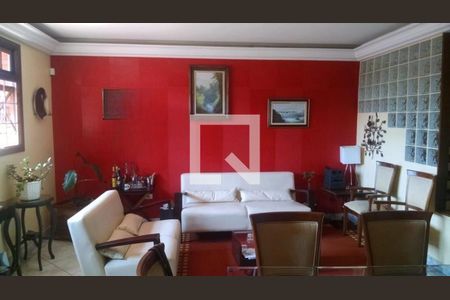 Casa à venda com 3 quartos, 250m² em Vila Sao Paulo, São Paulo