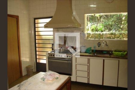 Casa à venda com 4 quartos, 420m² em Vila Tramontano, São Paulo