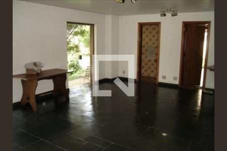 Casa à venda com 4 quartos, 420m² em Vila Tramontano, São Paulo