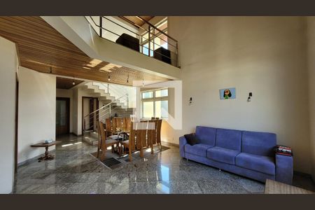 Sala de casa à venda com 3 quartos, 1000m² em Ingá, Betim