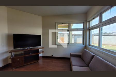Sala de TV de casa à venda com 3 quartos, 1000m² em Ingá, Betim