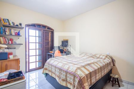 Suíte de casa à venda com 3 quartos, 250m² em Bandeiras, Osasco