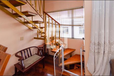 Escada de apartamento à venda com 4 quartos, 200m² em Pedro Ii, Belo Horizonte