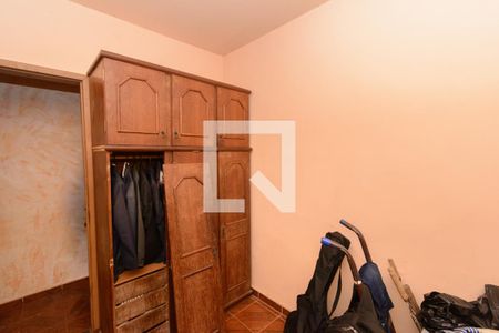 Quarto 1 de casa para alugar com 2 quartos, 350m² em Milionários, Belo Horizonte