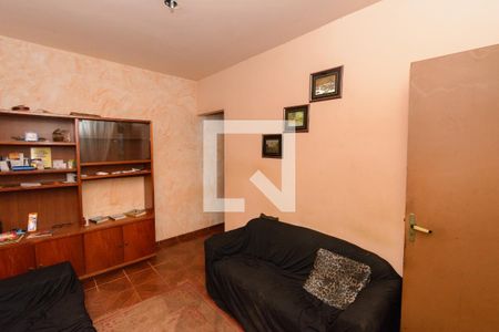 Sala de casa para alugar com 2 quartos, 350m² em Milionários, Belo Horizonte