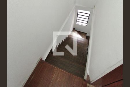 Escada de casa à venda com 1 quarto, 100m² em Jardim Laguna, Contagem