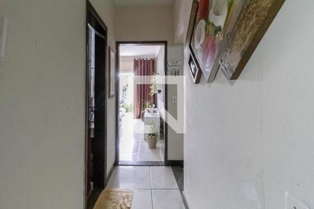 Corredor de casa à venda com 4 quartos, 360m² em Bom Jesus, Contagem