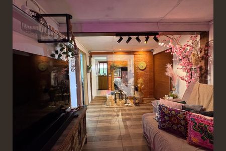 Sala de casa à venda com 2 quartos, 80m² em Feitoria, São Leopoldo