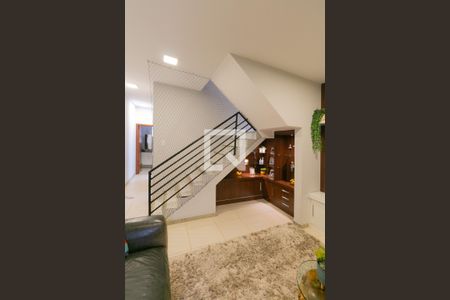 Sala de casa à venda com 3 quartos, 350m² em Jardim Guanabara, Belo Horizonte