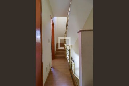 Escada de casa de condomínio à venda com 3 quartos, 127m² em Jardim São Luís, São Paulo