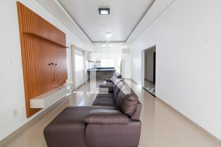 Sala de casa para alugar com 3 quartos, 169m² em Jardim Karaíba, Uberlândia