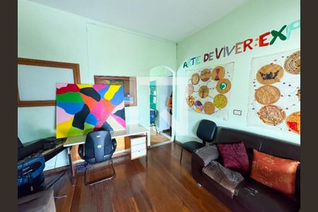 Sala de casa à venda com 3 quartos, 250m² em Santa Cruz Industrial, Contagem