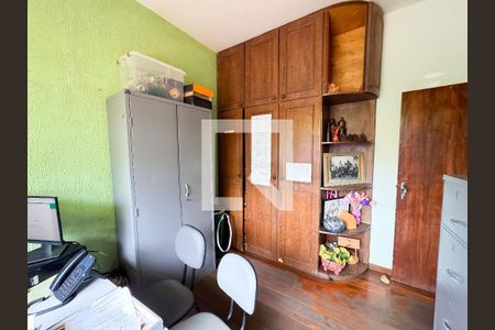 Quarto 1 de casa à venda com 3 quartos, 250m² em Santa Cruz Industrial, Contagem