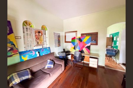 Sala de casa à venda com 3 quartos, 250m² em Santa Cruz Industrial, Contagem