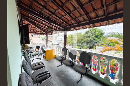 Varanda da Sala de casa à venda com 3 quartos, 250m² em Santa Cruz Industrial, Contagem