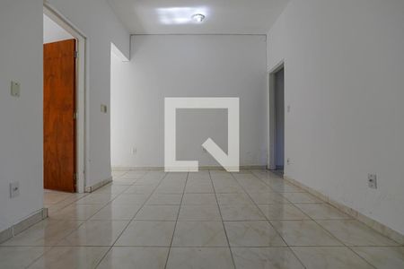 Sala de casa para alugar com 2 quartos, 170m² em Vila Industrial, Mogi das Cruzes