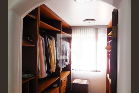 Casa à venda com 4 quartos, 850m² em Jardim Cordeiro, São Paulo