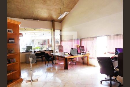 Casa à venda com 4 quartos, 850m² em Jardim Cordeiro, São Paulo