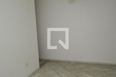 Sala de kitnet/studio para alugar com 1 quarto, 28m² em Pechincha, Rio de Janeiro