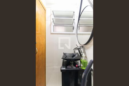 Lavabo de casa de condomínio à venda com 2 quartos, 72m² em Vila Carmosina, São Paulo