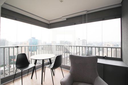 Varanda de kitnet/studio para alugar com 1 quarto, 28m² em Moema, São Paulo
