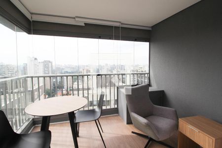Varanda de kitnet/studio para alugar com 1 quarto, 28m² em Moema, São Paulo