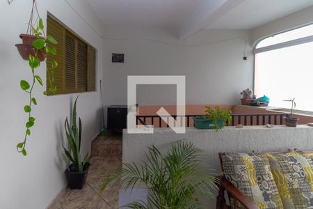 Varanda de casa para alugar com 2 quartos, 120m² em Jardim Rodolfo Pirani, São Paulo