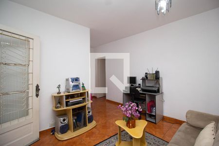 Sala Entre Quartos de casa à venda com 5 quartos, 166m² em Vila Mangalot, São Paulo