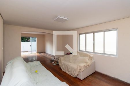 Sala de TV de casa de condomínio à venda com 3 quartos, 353m² em Tremembé, São Paulo