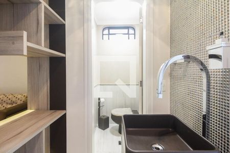 Lavabo de casa para alugar com 3 quartos, 180m² em Vila Gomes Cardim, São Paulo