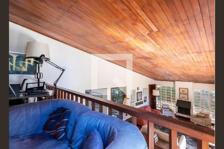 Casa à venda com 3 quartos, 250m² em Jardim Everest, São Paulo