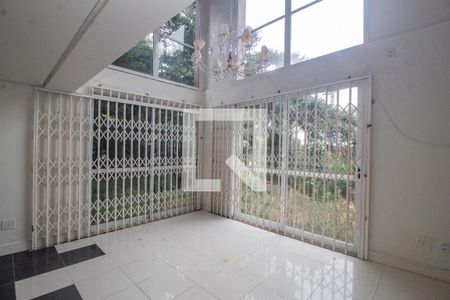 Sala de casa à venda com 2 quartos, 250m² em Sétimo Céu, Porto Alegre