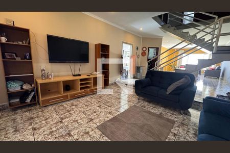 Sala de TV de casa para alugar com 5 quartos, 320m² em Jardim Proenca I, Campinas