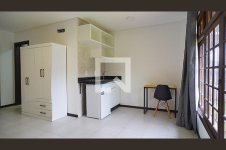 Cozinha _Cozinha de kitnet/studio para alugar com 1 quarto, 26m² em Carvoeira, Florianópolis