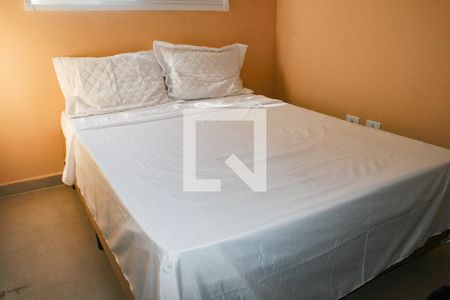 Quarto 1 de casa de condomínio para alugar com 2 quartos, 80m² em Maracanã, Praia Grande