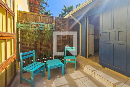 Sala de kitnet/studio para alugar com 1 quarto, 45m² em Jardim Guaiuba, Guarujá