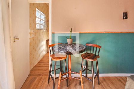 Sala de kitnet/studio para alugar com 1 quarto, 45m² em Jardim Guaiuba, Guarujá