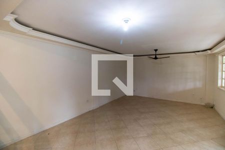 Sala de casa de condomínio à venda com 2 quartos, 206m² em Serra Grande, Niterói