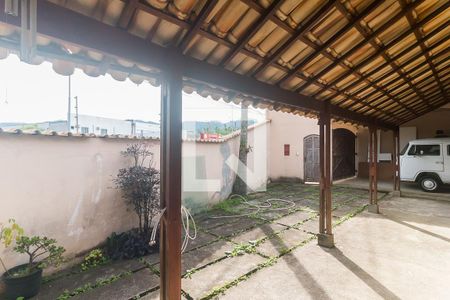 Vista da Sala de casa para alugar com 3 quartos, 500m² em Botujuru, Mogi das Cruzes