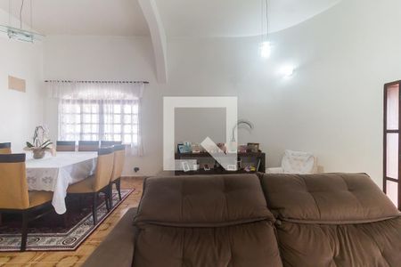 Sala de casa para alugar com 3 quartos, 500m² em Botujuru, Mogi das Cruzes