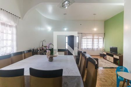 Sala/Sala de Jantar de casa para alugar com 3 quartos, 500m² em Botujuru, Mogi das Cruzes
